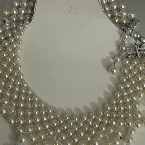 Elegant Pearl Necklace